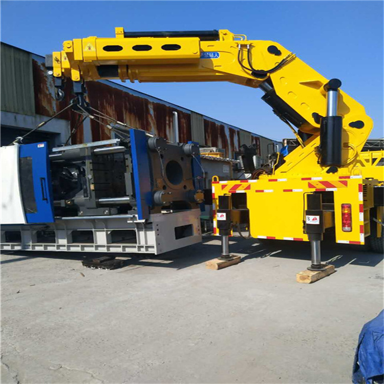 漳浦县 大吨位折臂吊出租费用解析：一小时租赁多少钱