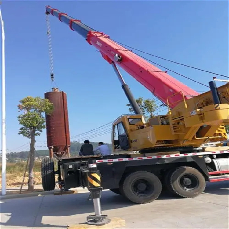 漳浦县吊车租赁作业时的保养和维护