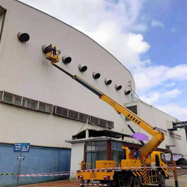 漳浦县高空作业车出租服务：专业广告牌安装解决方案