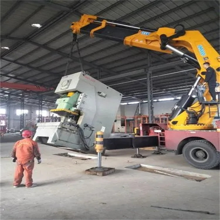 漳浦县80吨折臂吊车出租附近电话